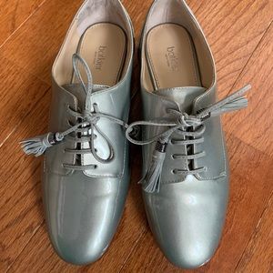 Pewter Leather Oxfords 6.5